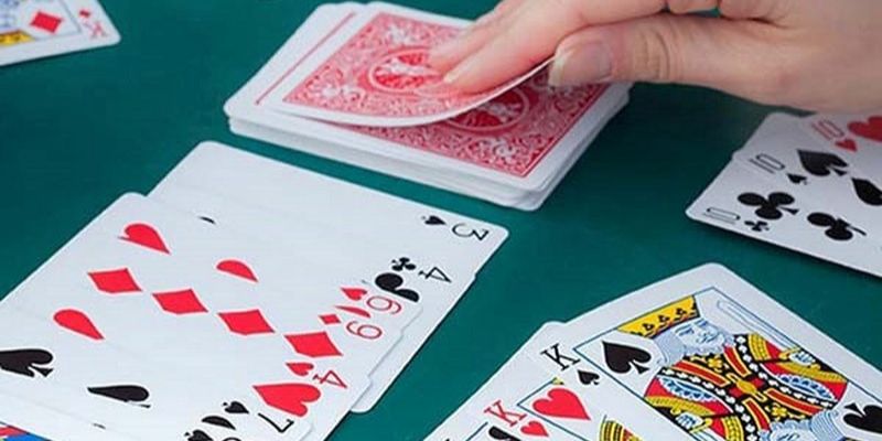 Luật chơi và cách tính điểm dễ hiểu trong bài phỏm